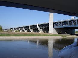 Helix bridge a bridge that resembles the structure of the dna. Great Magdeburg Water Bridge