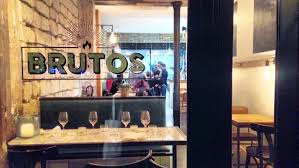 Restaurant Brutos 5 Rue General Renault Paris 11 Parilla Frituras Cachacas Natural Wines Saint Ambroise Feu De Bois Restaurants