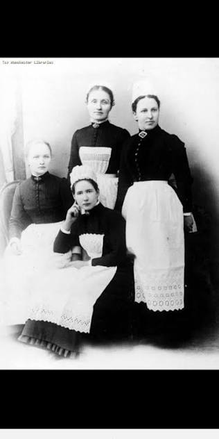 Domestic servants in Madras, circa 1870