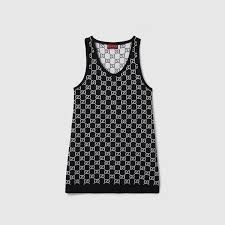 迷人 短裙 勾勒 完美 點燃 歡愉