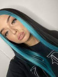 Ideias De Cores In 2021 Hair Color For Black Hair Split Dyed Hair Hair Color Streaks