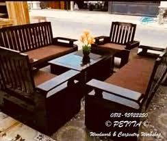 Jika anda membutuhkan kursi atau tempat duduk yang nyaman dan cocok untuk menyambut tamu anda, maka kami adalah produsen furniture jepara rajajepara.com yang. 82 Koleksi Kursi Sofa Kayu Jati Hd Gambar Kursi