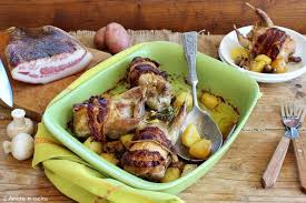 Servite le quaglie ripiene al forno calde con il contorno di melanzane e patate, sentirete che bontà. Quaglie Ripiene Al Tartufo Con Patate E Funghi 2 Amiche In Cucina