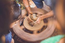 This site is loaded with information about supplies and tools, wheel throwing, and even a 10 step ceramics class with videos that take you from holding a ball of clay to throwing a pot. Pottery The Ultimate Guide History Getting Started Inspiration Deneen Pottery