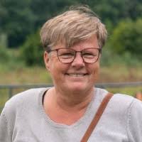 80+ 'Schröder' profiles