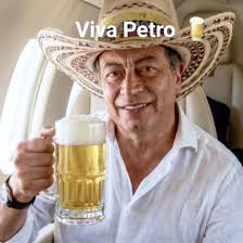 Cuántos colombianos acompañarían al presidente Petro a tomarse una cerveza?  Los leo.👇🏿