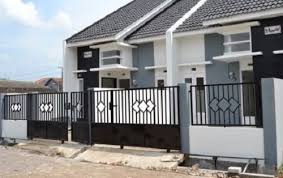 Berapa pun harga pagar rumah anda, pagar harus bisa berfungsi sebagai pembatas rumah, pengaman, dan melindungi para penghuni di dalamnya. Model Pagar Rumah Minimalis Terbaru Dan Tips Memilihnya