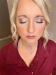 Hi! Makeup artist here 💕 I have some July weekends open if anyone is  looking for someone to do makeup