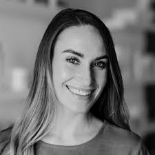 Erin Eisenhower's Instagram, Twitter & Facebook