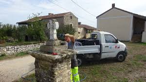 Photo Cahors. Aux Ramonets la croix taguée a été remise en état