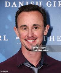 15 Photos & High Res Pictures