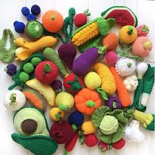 что можно связать крючком в подарок на новый год Vy Uzhe Zanyalis Poiskom Podarkov Na Novyj God Etim Foto Hochu Napomnit Chto U Menya Mozhno Zakazat Raznoobraznye Vya Crochet Food Crochet Easy Crochet Patterns