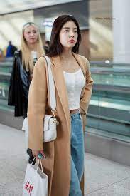 Here's are itzy's members heights from shortest to tallest. ð­ð«ð®ðž ð›ð¥ð®ðž On Twitter Korean Airport Fashion Fashion Airport Fashion Kpop