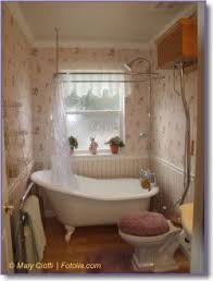 Small touches add a great deal of character. Antique Bathrooms Design Ideas To Create Your Vintage Bathroom Victorian Bathroom Country Bathroom Decor Country Style Bathrooms