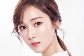 Jessica Jung parla onestamente delle difficoltà nel lanciare la sua  etichetta di moda, dei momenti di cui va più fiera e della sua mentalità  orientata agli obiettivi. : r/kpop