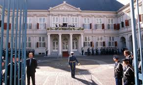 Afbeeldingsresultaat voor bordesscene prinsjesdag paleis noordeinde