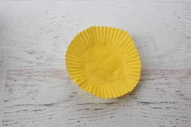 Cupcake liner flowers for mother's day. Easy To Make Diy Cupcake Liner Flower Card Craft Kids Teens And Adults Craft