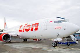 Managed to score one of the rows of empty seats at the back, good for sleeping on this overnight flight. Ini Adalah Sejarah Lion Air Group Airport Id