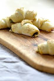 Fingerfood Herzhaft Schnittchen Cookies Und Hornchen Herbs Chocolate Fingerfood Vegetarisch Fingerfood Apero Happchen