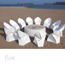 Je nach anlaß und vorlieben. Ein Faltbarer Stuhl Als Begleiter Ideefood Verlag Nahrung Fur Die Sinne