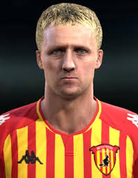 Yıllardır çok çektik kule gibi gelen topa kafayı vuracak. Pes 2013 Kamil Glik Face Kazemario Evolution