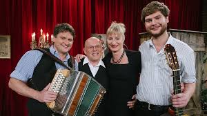 Bernhard gruber früher aus münchen in bayern hat u.a. Lieder Musik Brettl Spitzen Iii Brettl Spitzen Br Fernsehen Fernsehen Br De