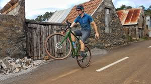 Die ausgewogene sitzposition und der rennlenker mit ausgestellten enden («flare». Histoire De Gravel Cycliste Ch Le Site Des Cyclistes Romands