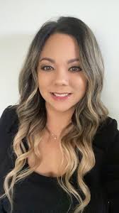 Vanessa Beebe's Instagram, Twitter & Facebook