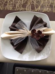 Votre table festive ne rassemblera à aucune autre grâce à nos propositions fraîches et innovantes de pliage serviette nouvel an et noël à copier de toute urgence! Decoration Anniversaire 50 Ans Decoration Anniversaire 50 Ans Fleur Papier Crepon Tuto Fleurs En Papier