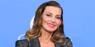 Loretta Lynn Shares Backstage Photo with Pink, Praising CMA Awards Winners