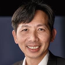 Vinh Hua's Instagram, Twitter & Facebook