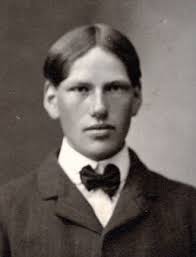 Bowen Family History: Last Name Origin & Meaning