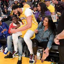 Anthony davis estimated net worth $35 million with an annual salary of an annual salary of $5.6 million. Watch Anthony Davis Fall On Kevin Hart At Lakers Game Popsugar Celebrity