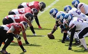 Futebol americano, conhecido nos estados unidos simplesmente como football (futebol, em português), e em alguns outros países de língua inglesa como gridiron football, é um esporte de contato em equipe que surgiu de uma variação do rugby e que recompensa a velocidade, agilidade. Bowl De Natal Pacaembu Recebe Amistoso De Futebol Americano Futebol Americano Ig