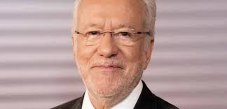 Ciclone: Alexandre Garcia é alvo da CGU por fake sobe mortos no RS