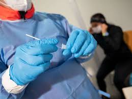 Dafür arbeiten wir schritt für schritt an konkreten verbesserungen für pflegebedürftige, pflegende angehörige und pflegepersonal. Corona Fallzahlen In Deutschland Rki Meldet Uber 10 000 Neuinfektionen Politik