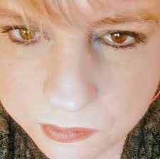 Does everybody clean and wash their air fryer after every use ???