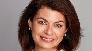 7 secrets to growing out short hair