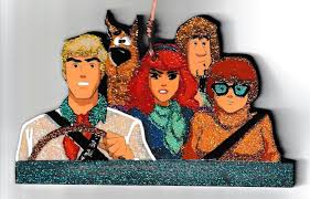 Scooby Doo And The Gang Hand Glittered Wood Ornament Wood Art 1stnoelornamentsbytex Wood Ornaments Scooby Doo Wood Art