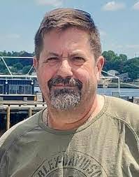 Eric Deiter's Instagram, Twitter & Facebook