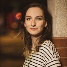 Marisa Stuart's Instagram, Twitter & Facebook