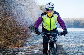 Radfahren Im Winter Kleidung Und Ausrustung Fur Kalte Tage Radfahren Im Winter Radfahren Fahrrad Fahren