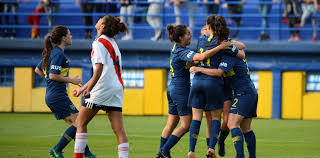 Boca y river, los dos mejores equipos de la temporada, jugarán hoy la final del certamen transición 2020, en la versión femenina del superclásico que si bien será el primer superclásico de la era profesional del fútbol femenino en la afa, boca y river tienen su historia. Futbol Femenino Boca Le Gano A River El Superclasico Y Dejo El Torneo Al Rojo Vivo