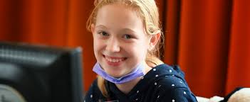 Handyhalter für Mädchen mit Hörschädigung in Dortmund