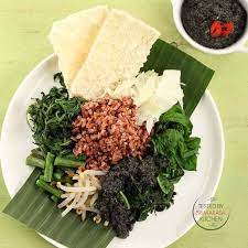 Pecel Ndeso Is An Indonesian Vegan Meal The One Perfect Healthy Dish That Keeps You Full The Variety Of Blanched Vegetables Such Makanan Vegan Bacon Sayuran