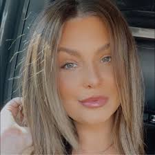 Who recommends for hair layers in Conroe?