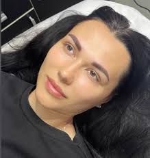 Propaganda I'm not falling for as a lash artist. I'm sorry these are just  some things I can't get with 😭