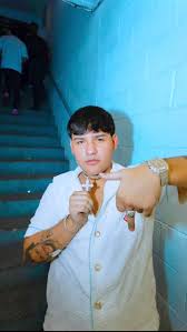 Motocicleta (part. Yeri Mua, Axel Rulay y Ganggy) [explícita] (tradução) -  Victor Mendivil - LETRAS.MUS.BR