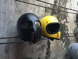 Pin Di Helmet