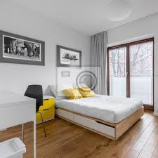 Nur diejenigen, die ein unbeschwertes, total organisiertes leben führen. Weisses Schlafzimmer Mit Bett Und Schreibtisch Fototapete Fototapeten Appartment Doppelbett Arbeitsplatz Myloview De